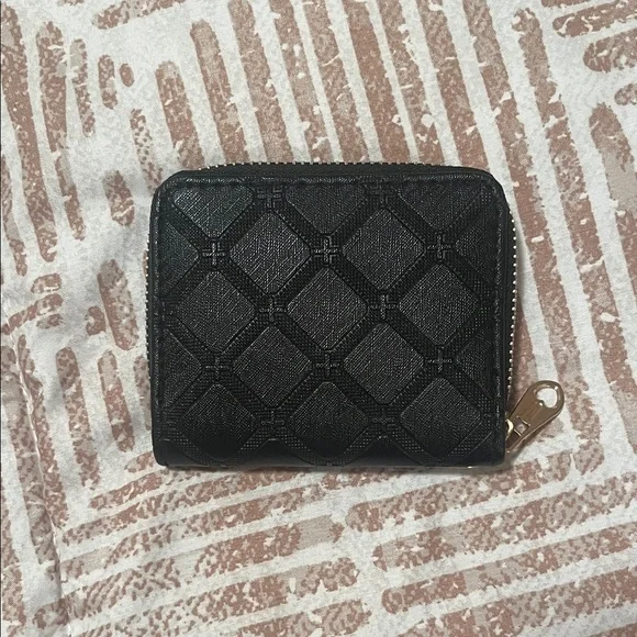 Basic Wallet/Wristlet - Picture 1 of 4